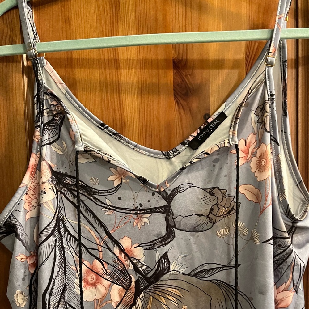 Stylish sleeves top